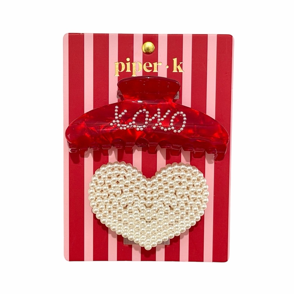 🦋 Piper K hair claw clip with a white faux pearl heart and "xoxo" written in